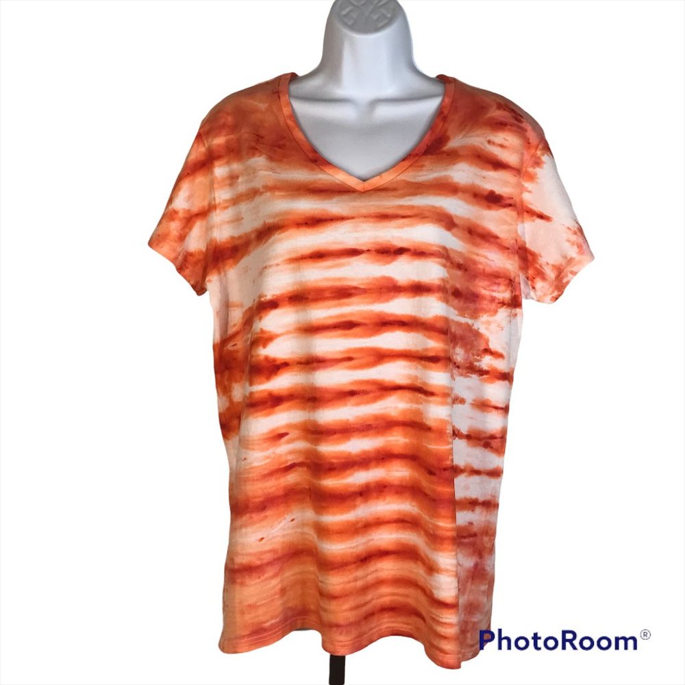 New Tie-Dye S/S V-Neck T-Shirt | X-Large